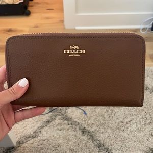 Brand New Brown Leather Coach Wallet